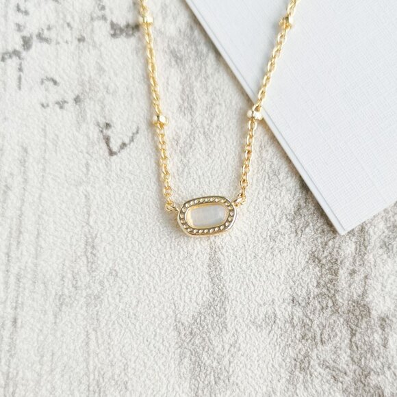Kendra Scott Eliza Gold Necklace - Picture 2 of 4